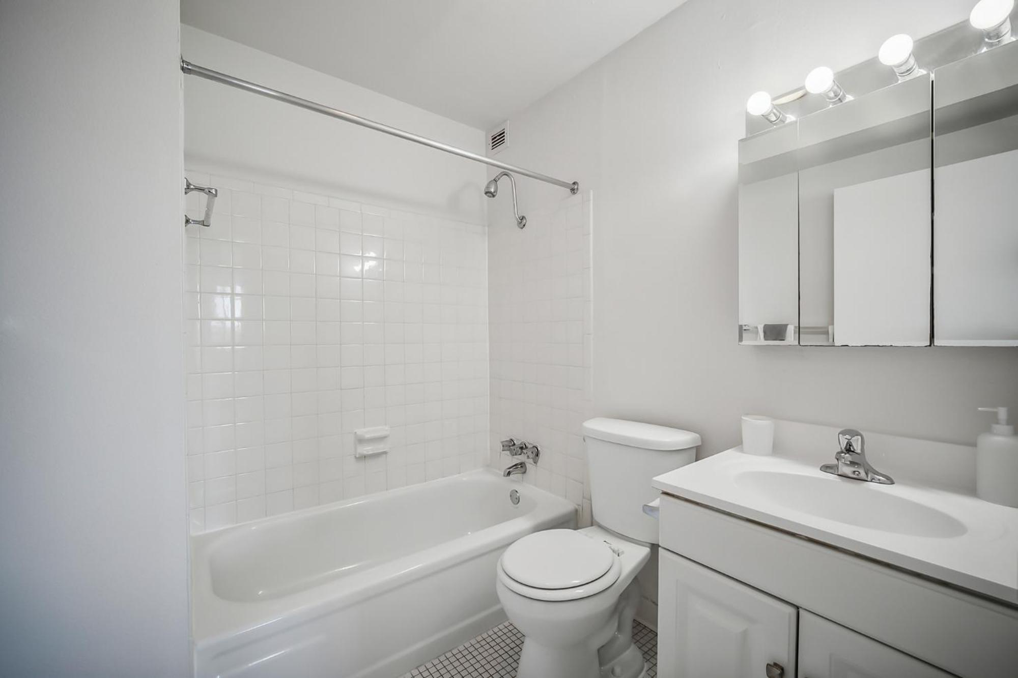 Pp 1301 Modern Corporate 2br, Pool, Gym *